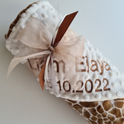 Off White & Baby Giraffe